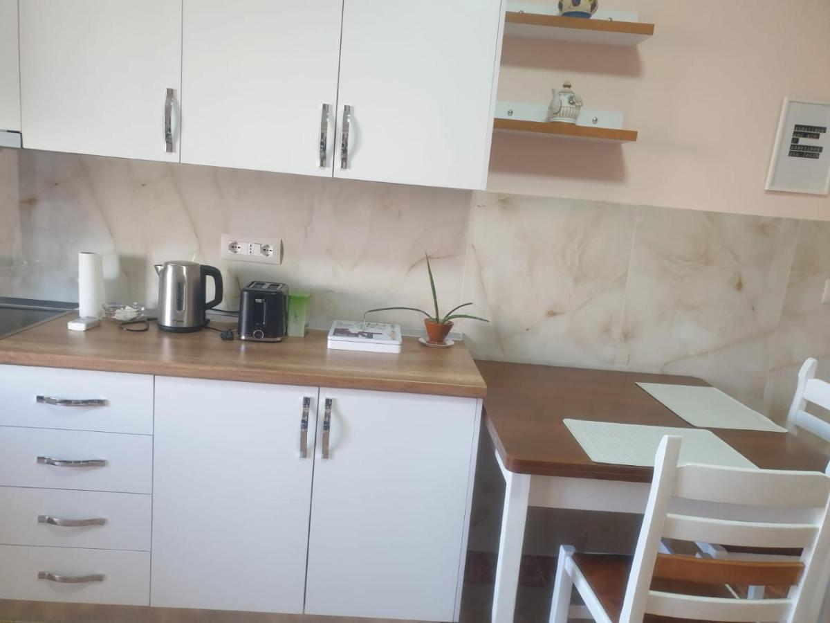 Jozi Kaiser Apartment 4 Durres Exterior photo