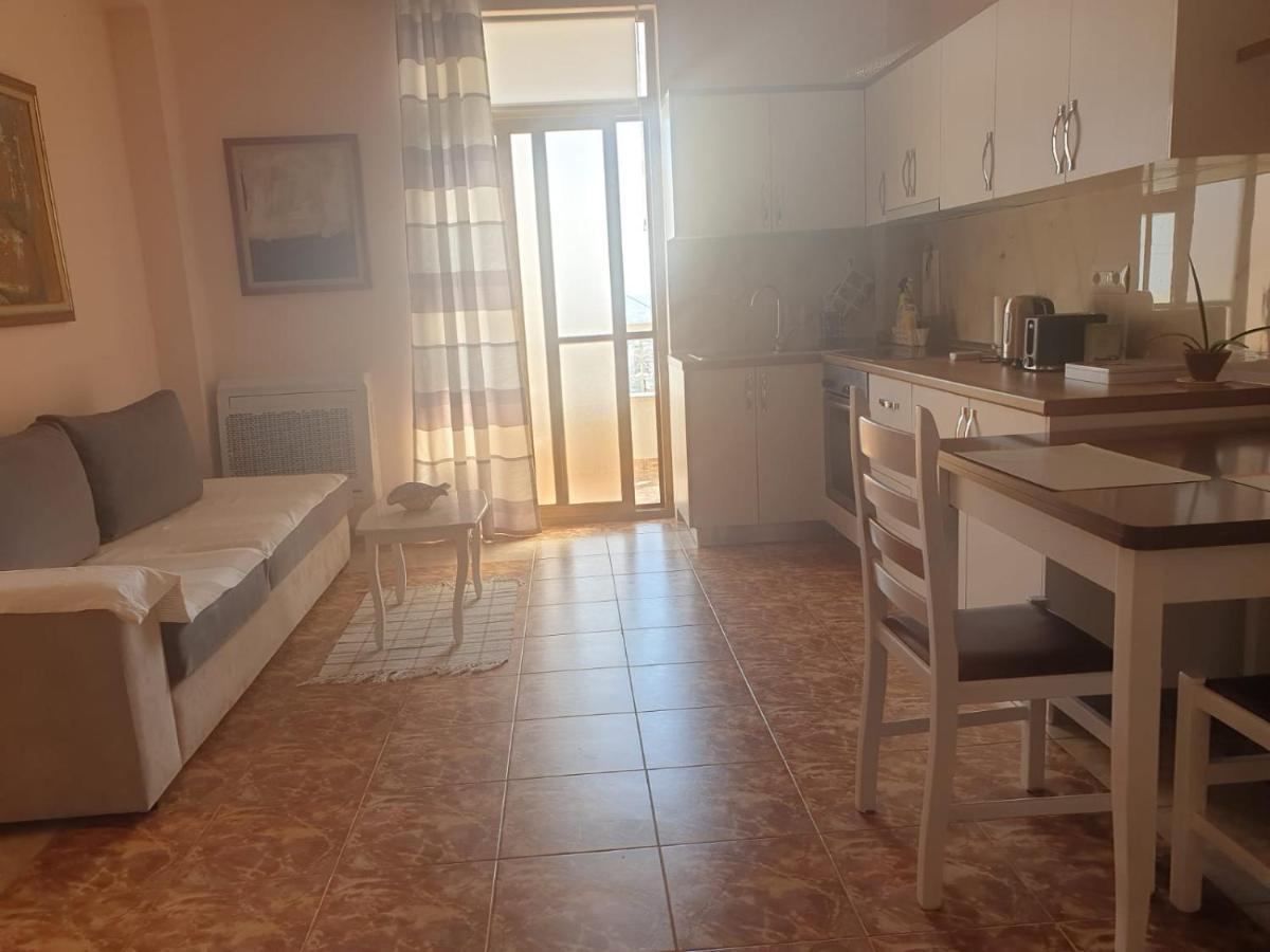 Jozi Kaiser Apartment 4 Durres Exterior photo